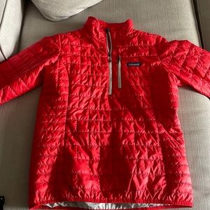 Women’s Patagonia windbreaker jacket